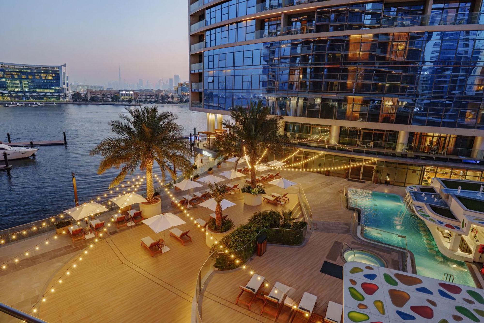Hilton Dubai Creek Hotel & Residences Экстерьер фото